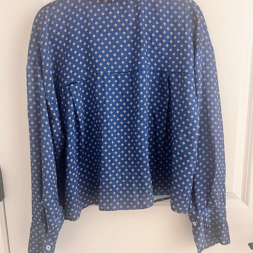 Zara Blue Boxy Satin Button Down Shirt with Notched Collar Size Large - Picture 9 of 10